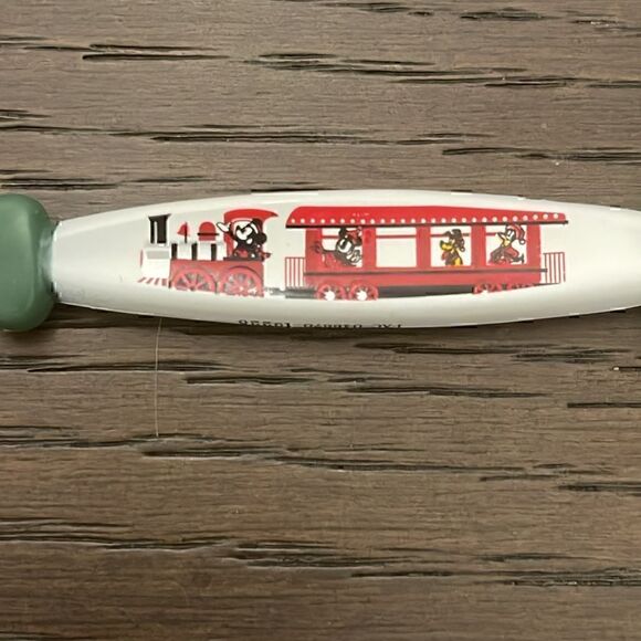 Disney Store Exclusive Mickey and Friends Train Holiday Key - Picture 3 of 6